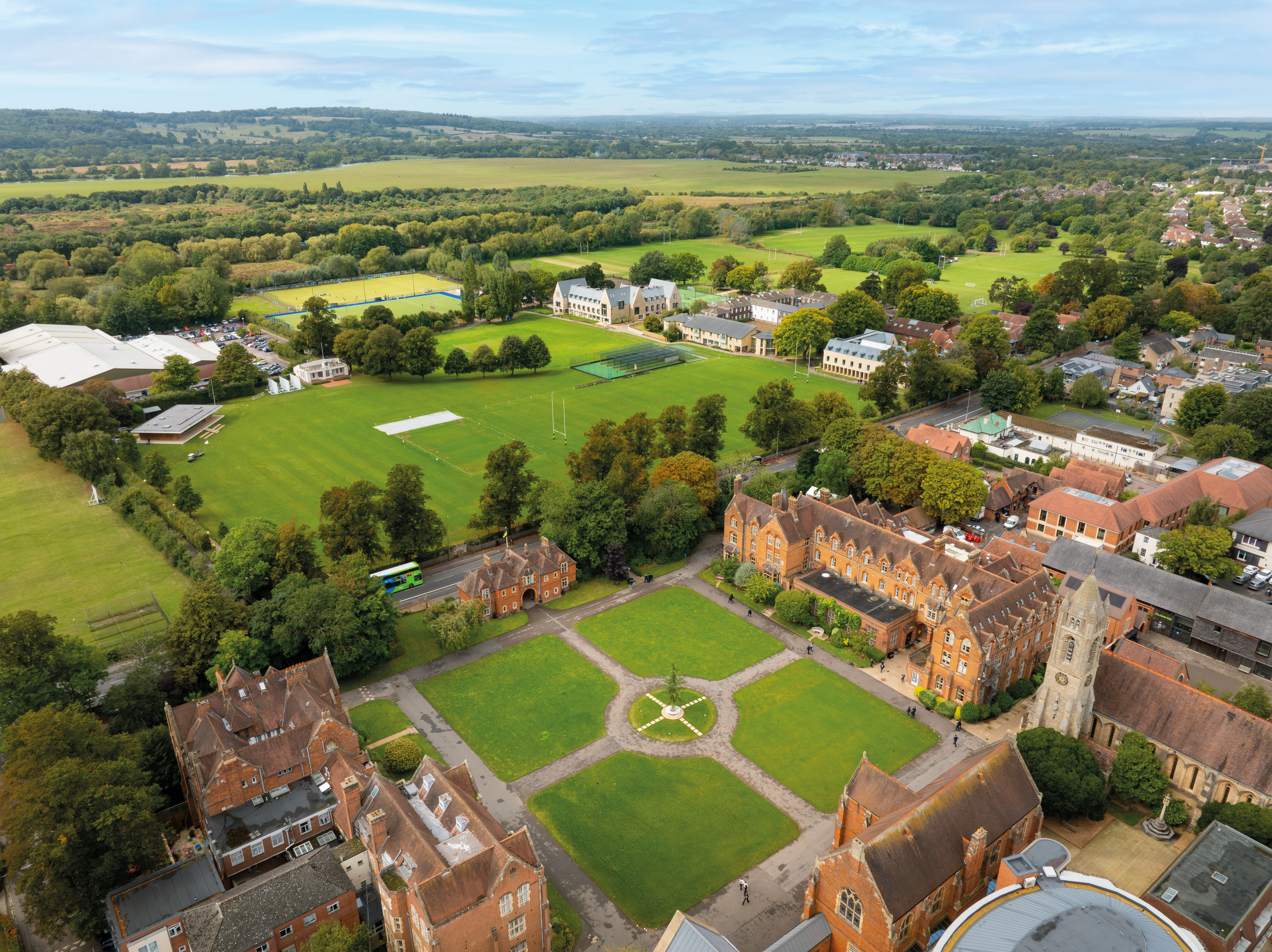 St Edwards Quad & Fields (con autobus).jpg