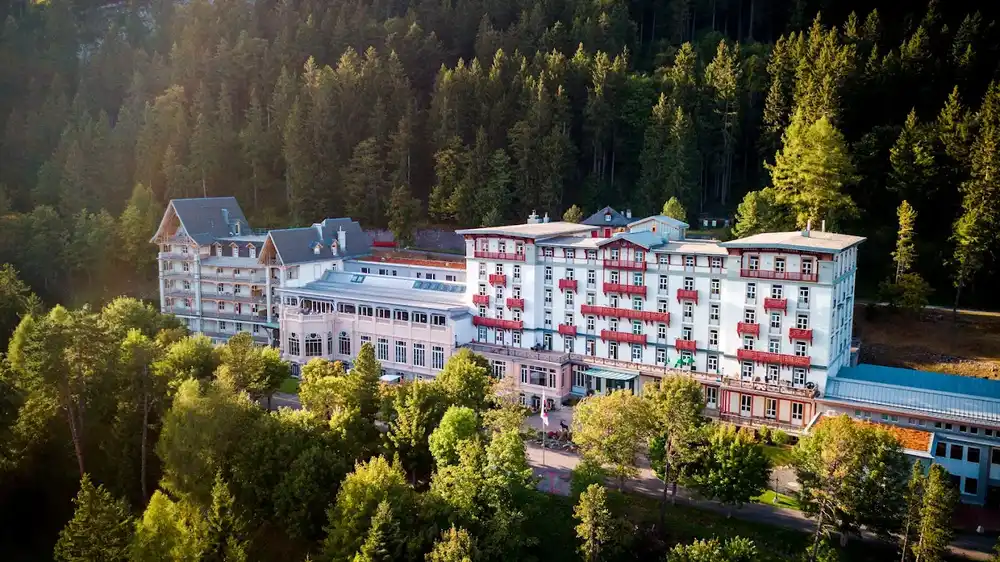 Leysin American School